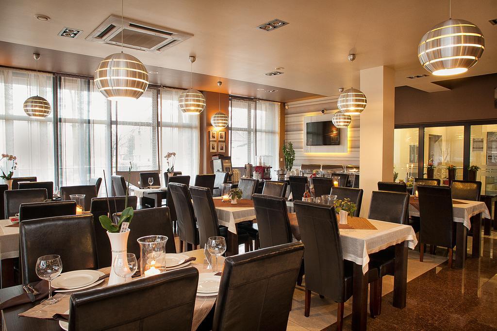 מיילנו Planeta Hotel מראה חיצוני תמונה